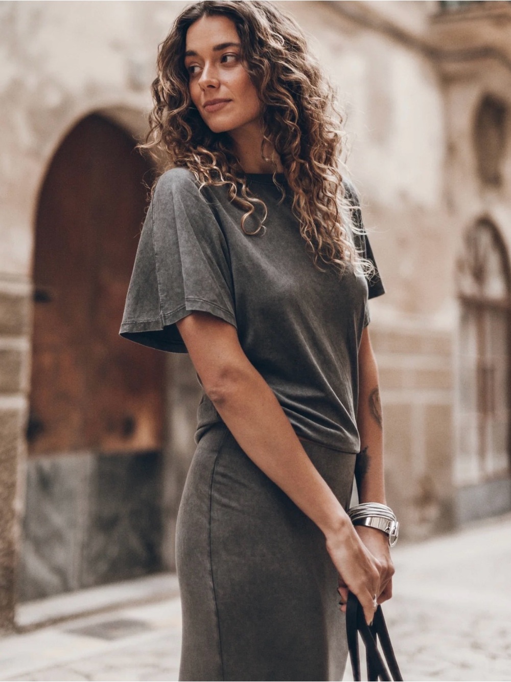 Mikuta dark thin batwing t-shirt
